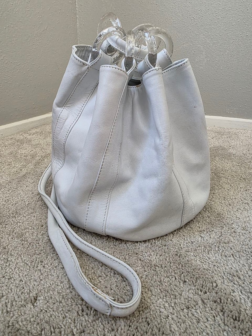 Vintage 1970s Neiman Marcus Italian Leather Bucket Bag Lucite Rings White